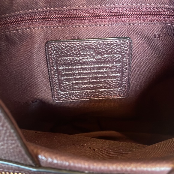 Coach Edie 31 Refined Pebble
Leather Shoulder Bag NWT in Oxblood w duster - Picture 2 of 9